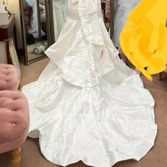 Wedding Dress Allure Bridals, Madison James MJ960 Brocade, Bow, Size 12 Gown NWT - Picture 3 of 9